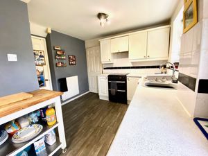 Kitchen- click for photo gallery